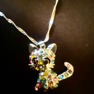 Cat jeweled necklace beautiful details